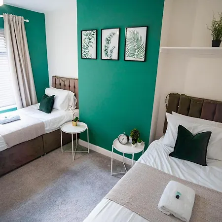 Comfortable House In Nuneaton Sleeps5 Free Parking Good Amenites Exterior photo
