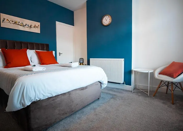 Comfortable House In Nuneaton Sleeps5 Free Parking Good Amenites