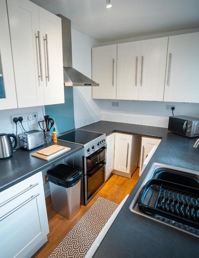 Apartment Comfortable House In Sleeps5 Free Parking Good Amenites *