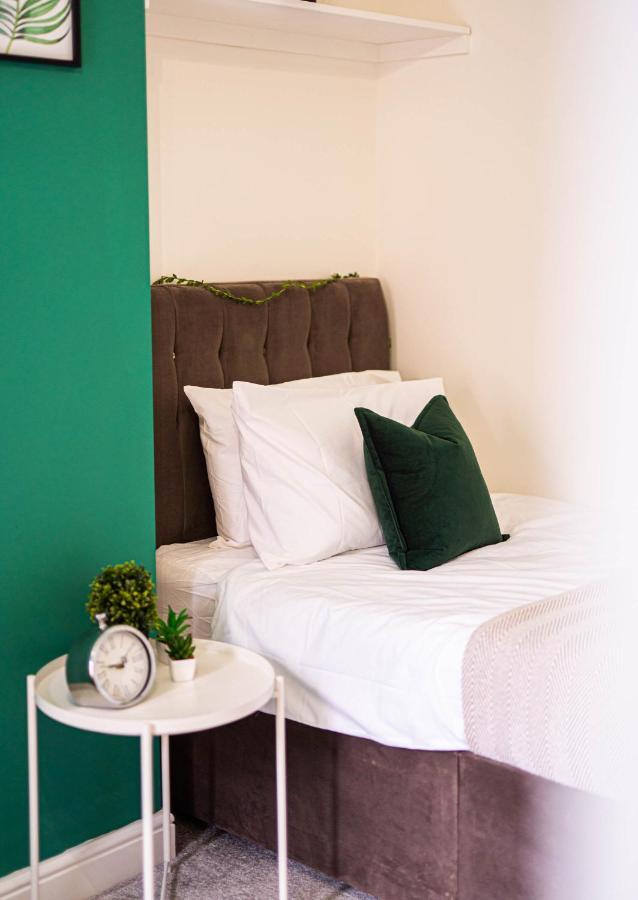 Comfortable House In Sleeps5 Free Parking Good Amenites Apartment